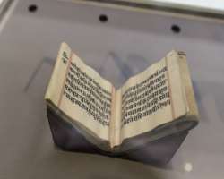 The museum also houses a library which is mainly seen occupied by researchers and avid book lovers.